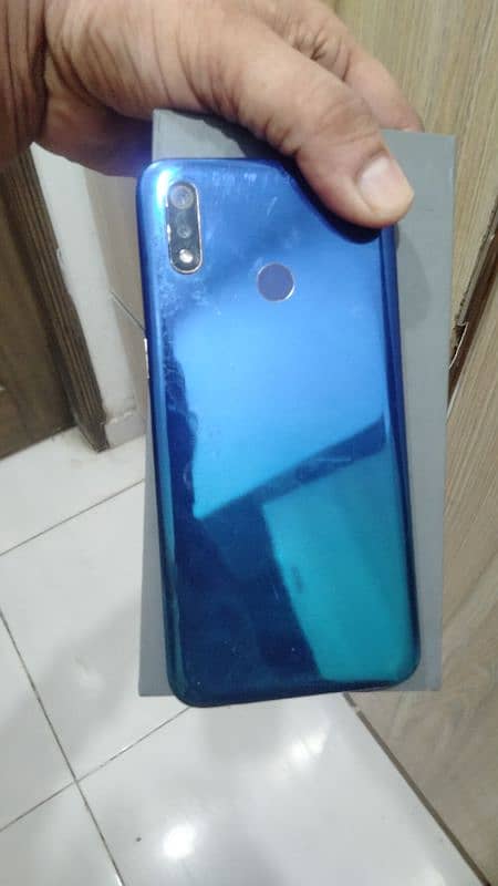 realme 3 4 64 with box 2