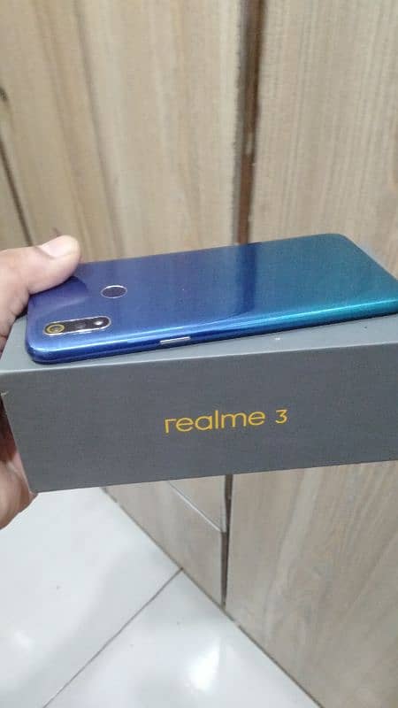 realme 3 4 64 with box 4