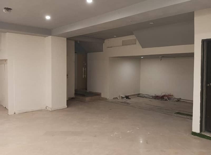 4 Marla Basement Office For Rent In DHA Phase 4, Block DD, Lahore. 7