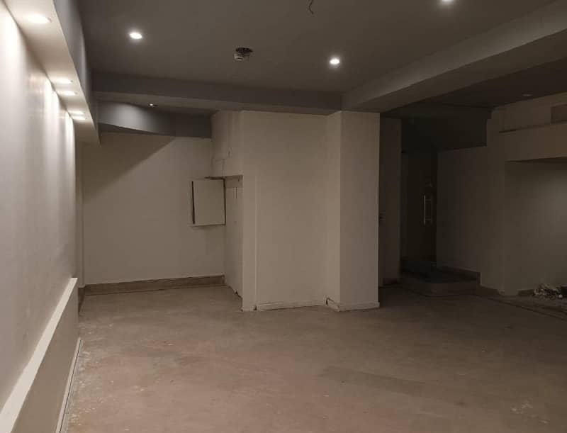 4 Marla Basement Office For Rent In DHA Phase 4, Block DD, Lahore. 8