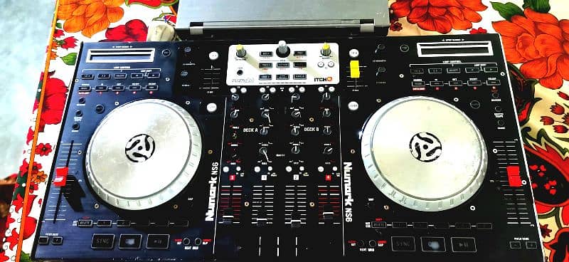 dj controller 0