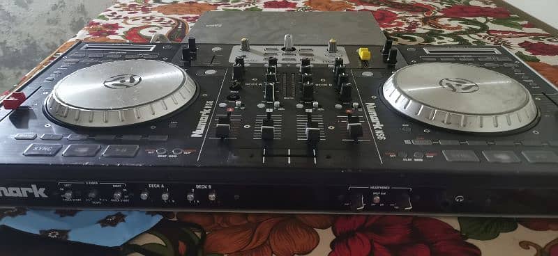 dj controller 1