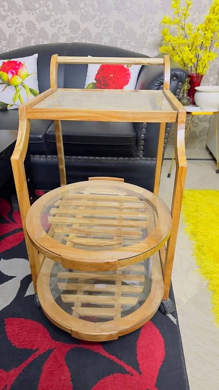 Tea trolly almost new 2