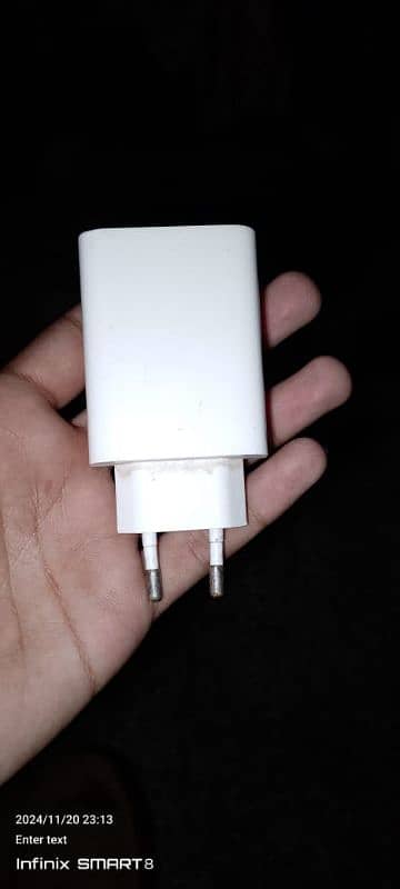 vivo 18 word ka charger 100 parsant original  3000 hazar ka 2