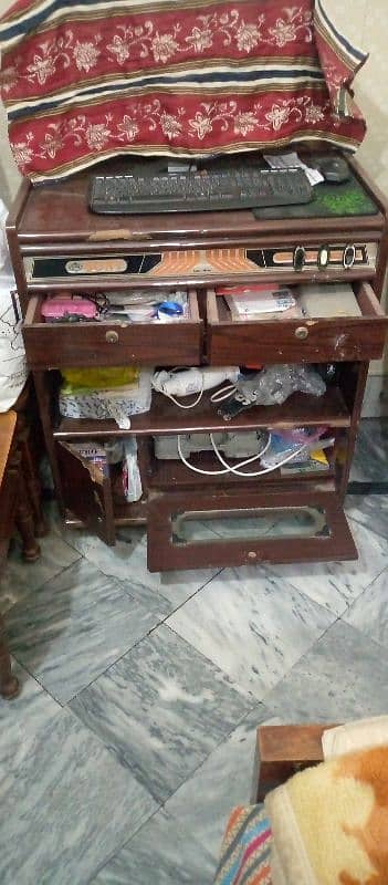 2 TV/Computer trolley 3