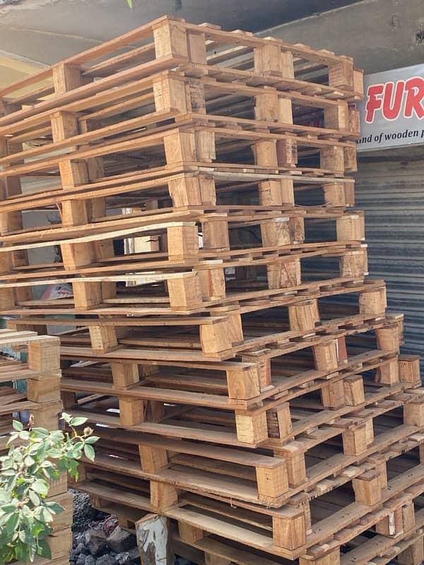 wooden pallets 2