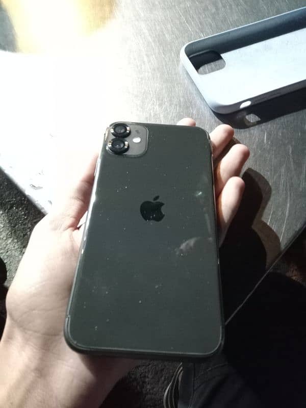 iPhone 11 0