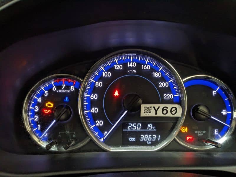 Toyota Yaris Ativ 1.3M/T 6