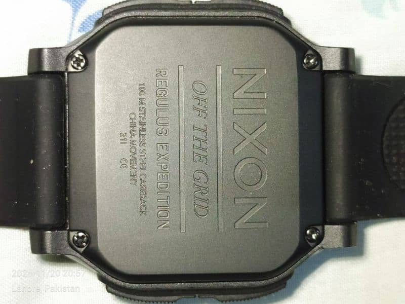 Nixon Regulus Expedition smartwatch 6