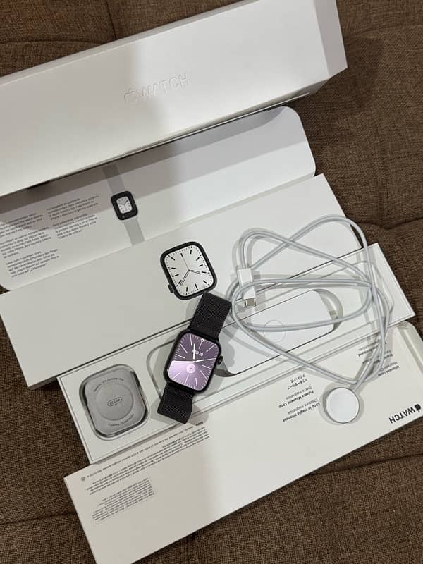 Apple Watch Series 7 Stainless Steel 1