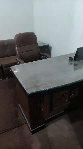 Real estate office furniture 4