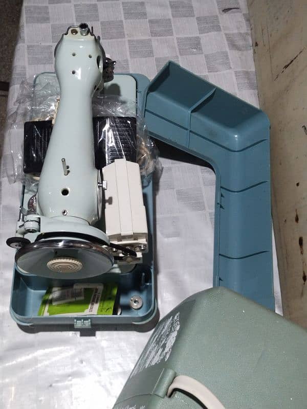 Johnson sewing machine USR 12