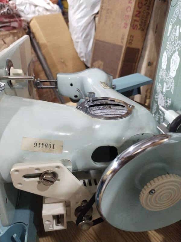 Johnson sewing machine USR 18