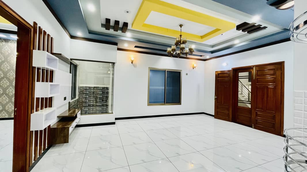 (CHANCE DEAL) 240 sq yards Brand New West Open lease Bungalow On Most Vip Location 40 feet road 4