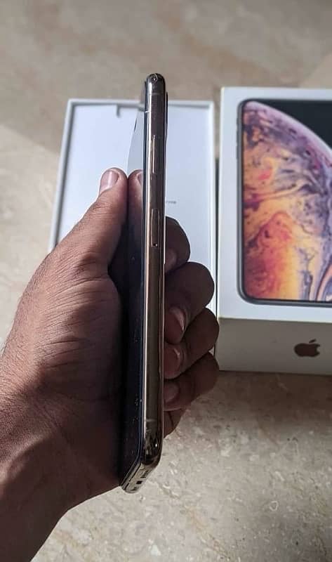 iPhone XS Max 2