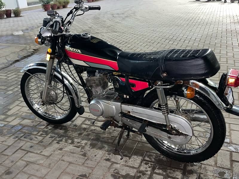 Honda CG 125 Point 1990 round look genuine bike 0