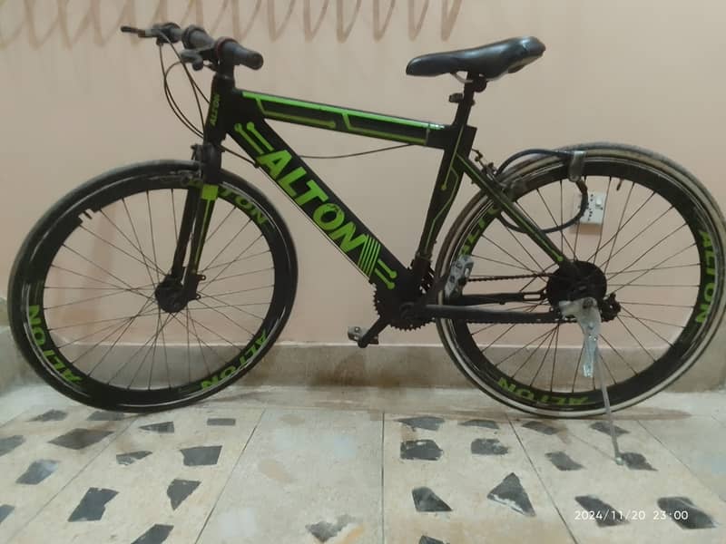 Alton 27" (700c) Road Bike for Sale! 0