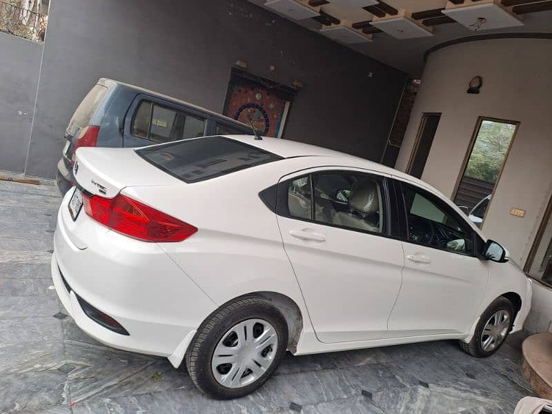 Qasim Rent A Car car for rent 2