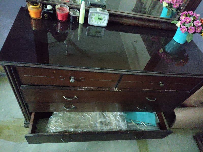 Dressing table for sale 6