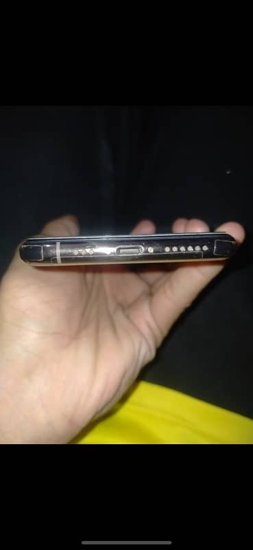 iphone 11 pro ( factory unlock ) 3