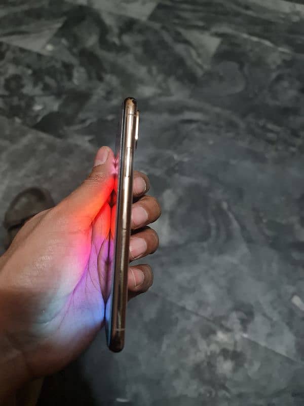 iphone xs 256gb pta approved 3