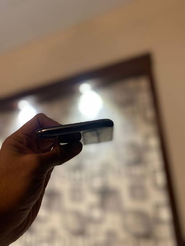 iphone X 64GB PTA 4