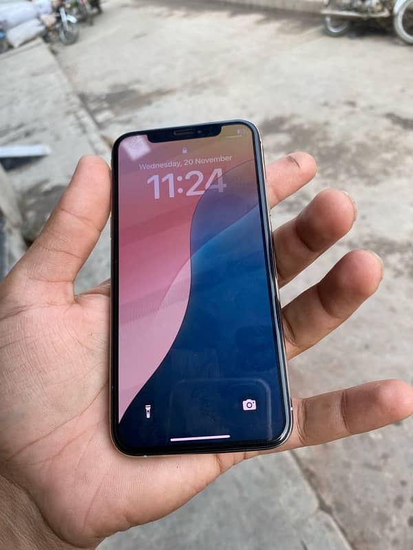 iPhone XS factory  unlock nonpta 1