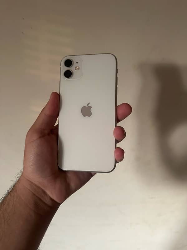 iPhone 11 (96% Genuine Health) 128Gb 0