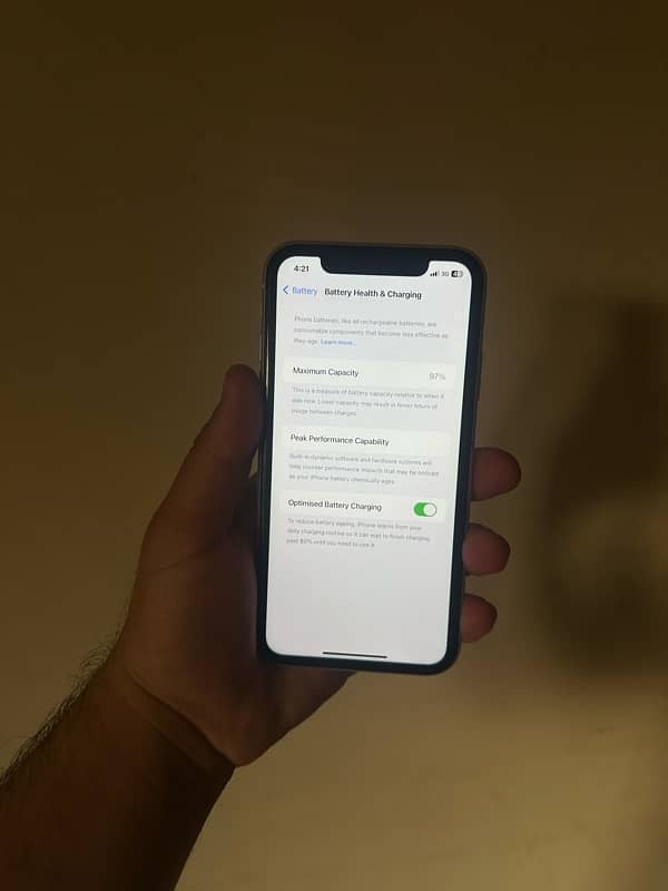 iPhone 11 (96% Genuine Health) 128Gb 4