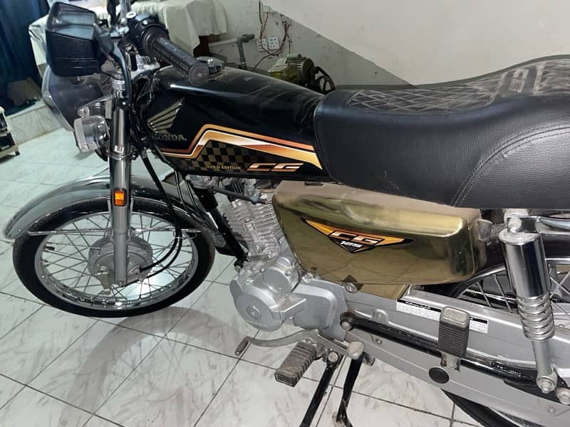 Honda GC 125 Gold Edition self start 2024 model 3