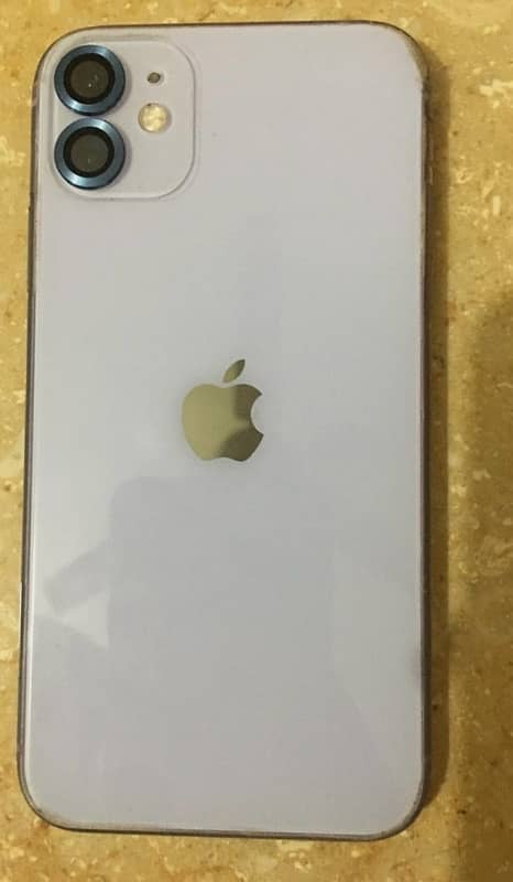 IPHONE 11 WITH BOX 10/9 condition 6