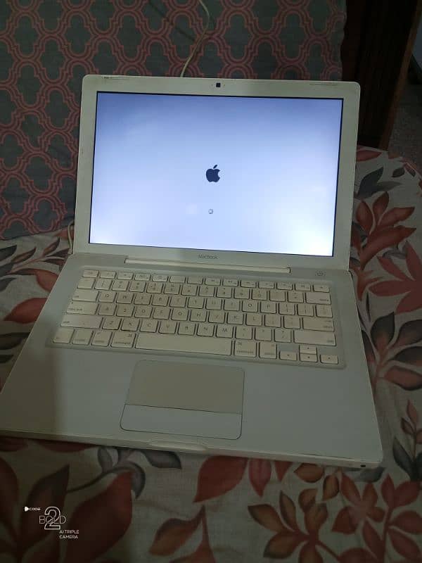 Apple MacBook Pro Laptop 10