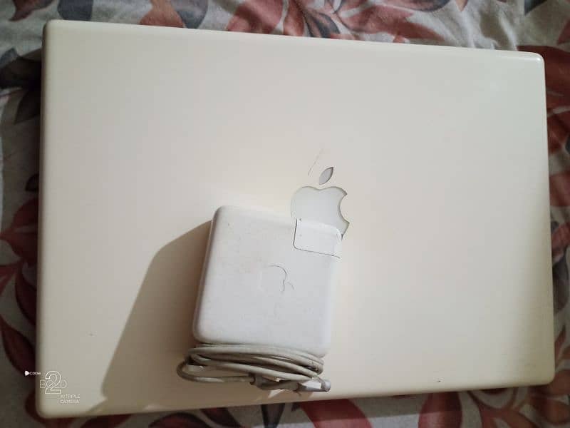 Apple MacBook Pro Laptop 12