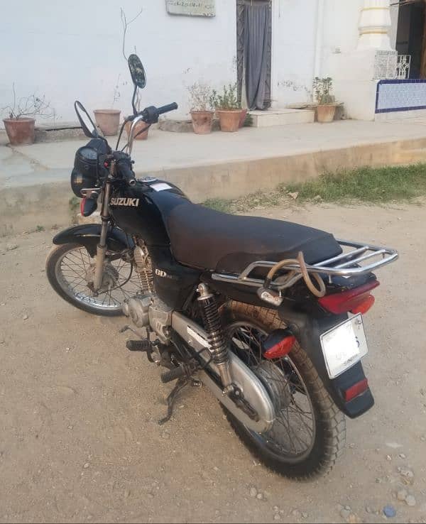 Suzuki Gd 110s 4