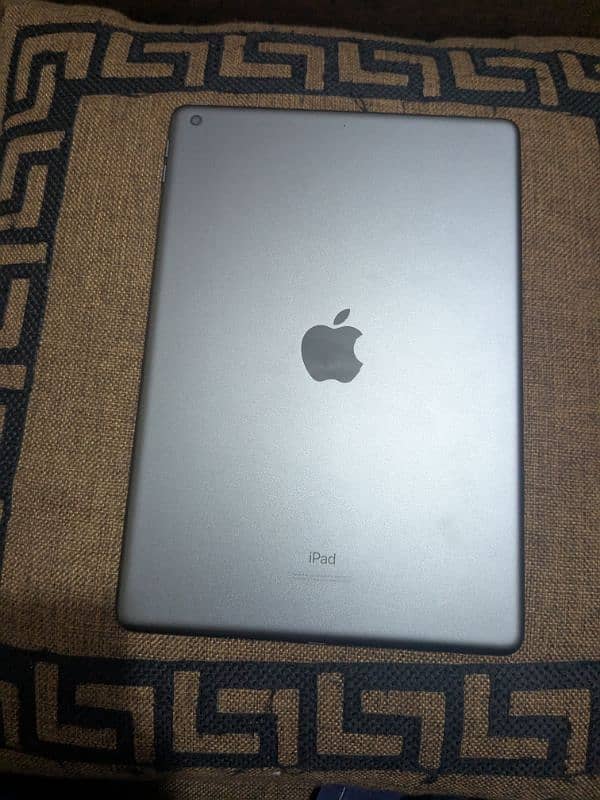 iPad 8th Generation 32GB wifi 1