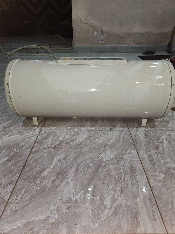 75 Liters BEST GEYSER FOR SALE IN LOW PRICE URGENT SALE 4