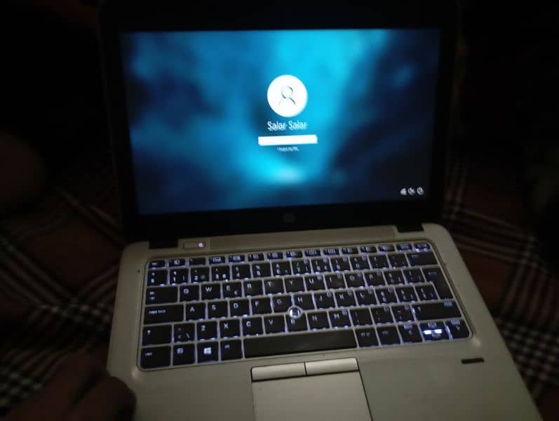 HP Elite Book Laptop 9