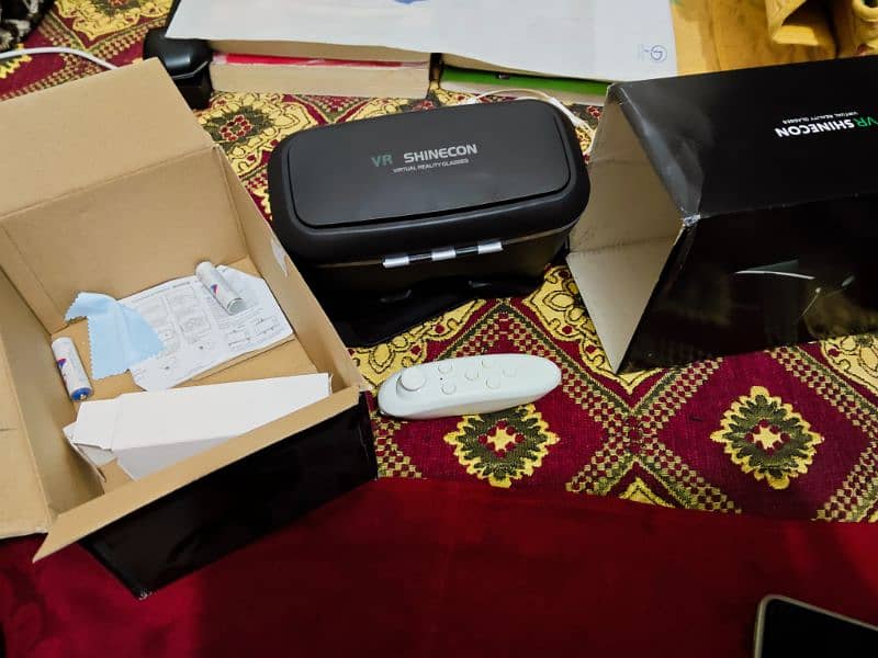 VR Box with Remote 2