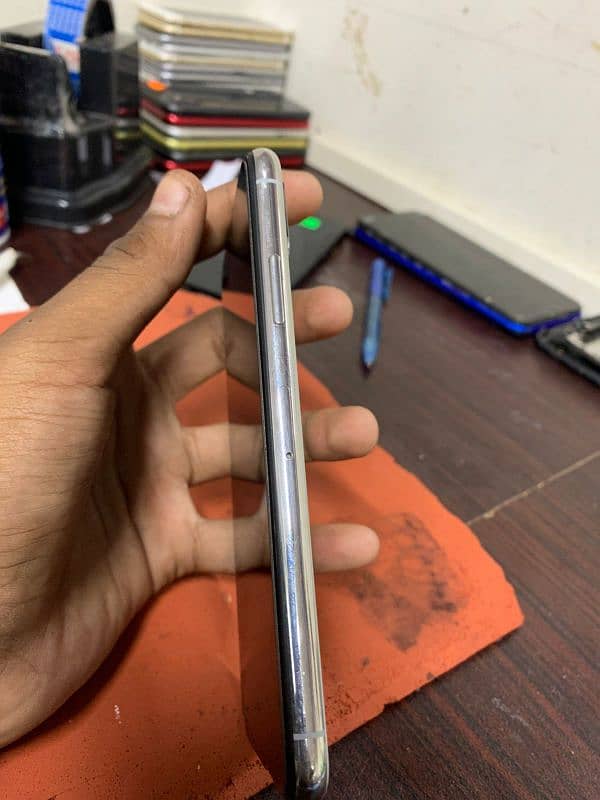 I PHONE XS 256GB FACTORY UNLOCK 2