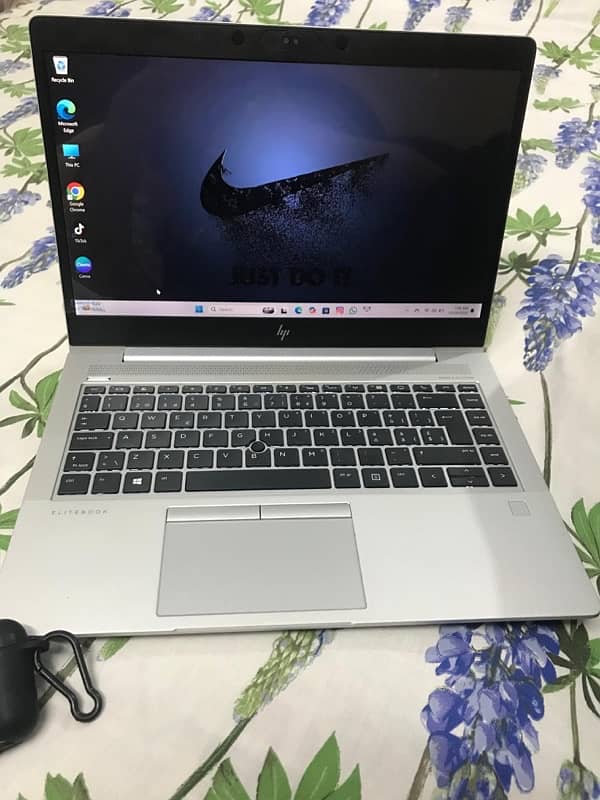 HP EliteBook 840 G5 0