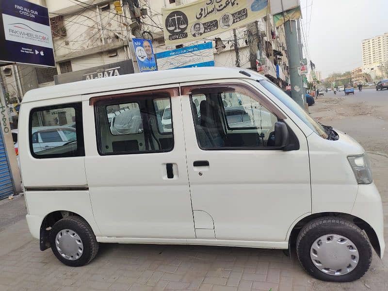 Daihatsu Hijet 2013 7