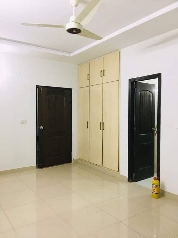 2 Bedroom Unfurnished Apartment Available For Rent 9