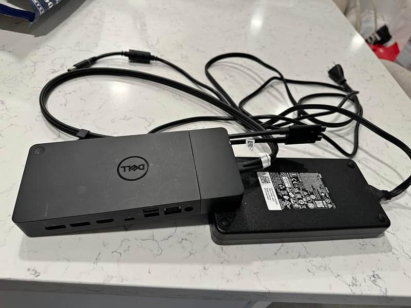 Dell Docking Stations for 4K/8K Monitors 0