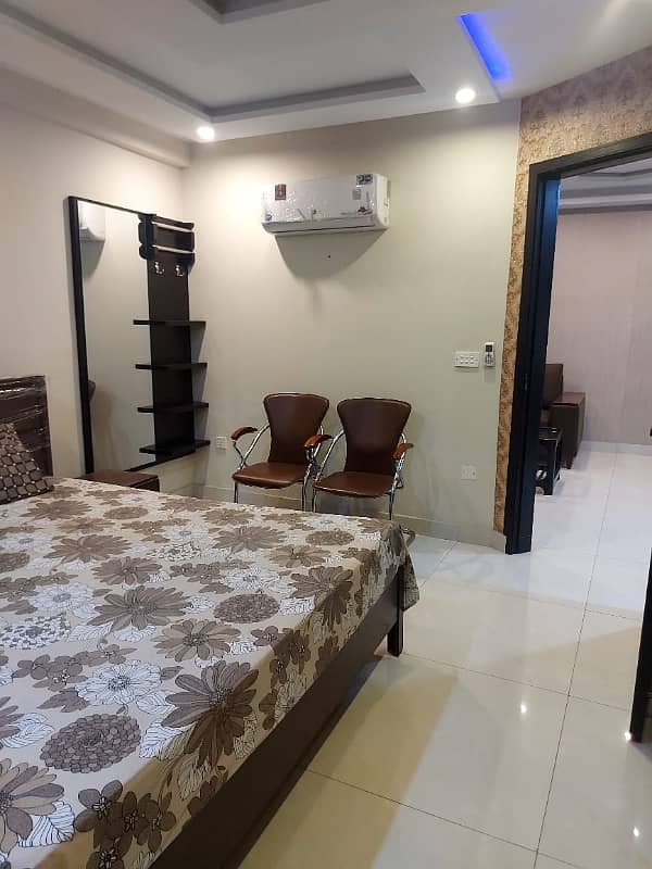 One bedroom flat for short stay like (3s4hrs ) for rent in bahria town 1