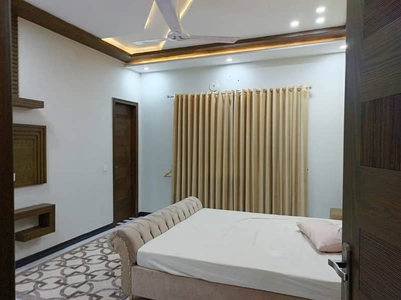 Ten Marla Furnished Upper Portion in Gulbahar Block Bahria Town Lahore 4