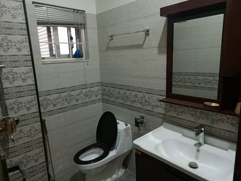 Ten Marla Furnished Upper Portion in Gulbahar Block Bahria Town Lahore 5