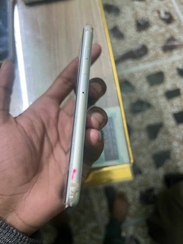 iPhone 8 non pta with box Nd original charger 2