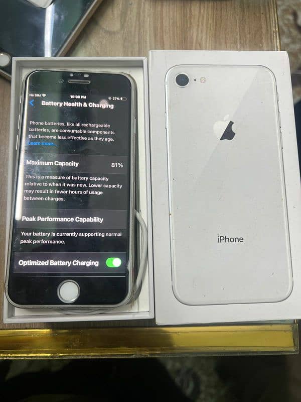 iPhone 8 non pta with box Nd original charger 5