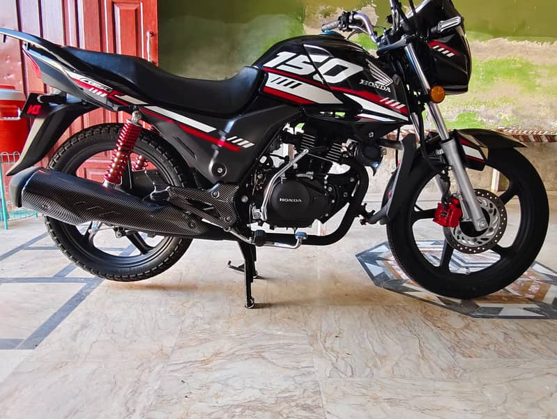 Honda CB 150F 2024 0