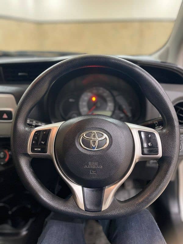 Toyota Vitz 2015 7